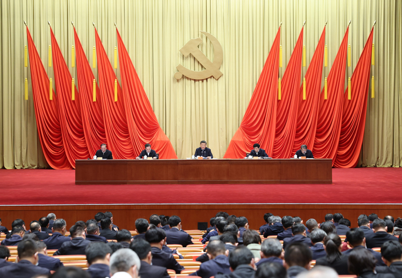 3月1日，2022年春季学期中央党校（国度行政学院）中青年干部培训班在中央党？。中共中央总书记、国度主席、中央军委主席习近平在开班式上颁发沉要讲话。 新华社记者 刘彬 摄